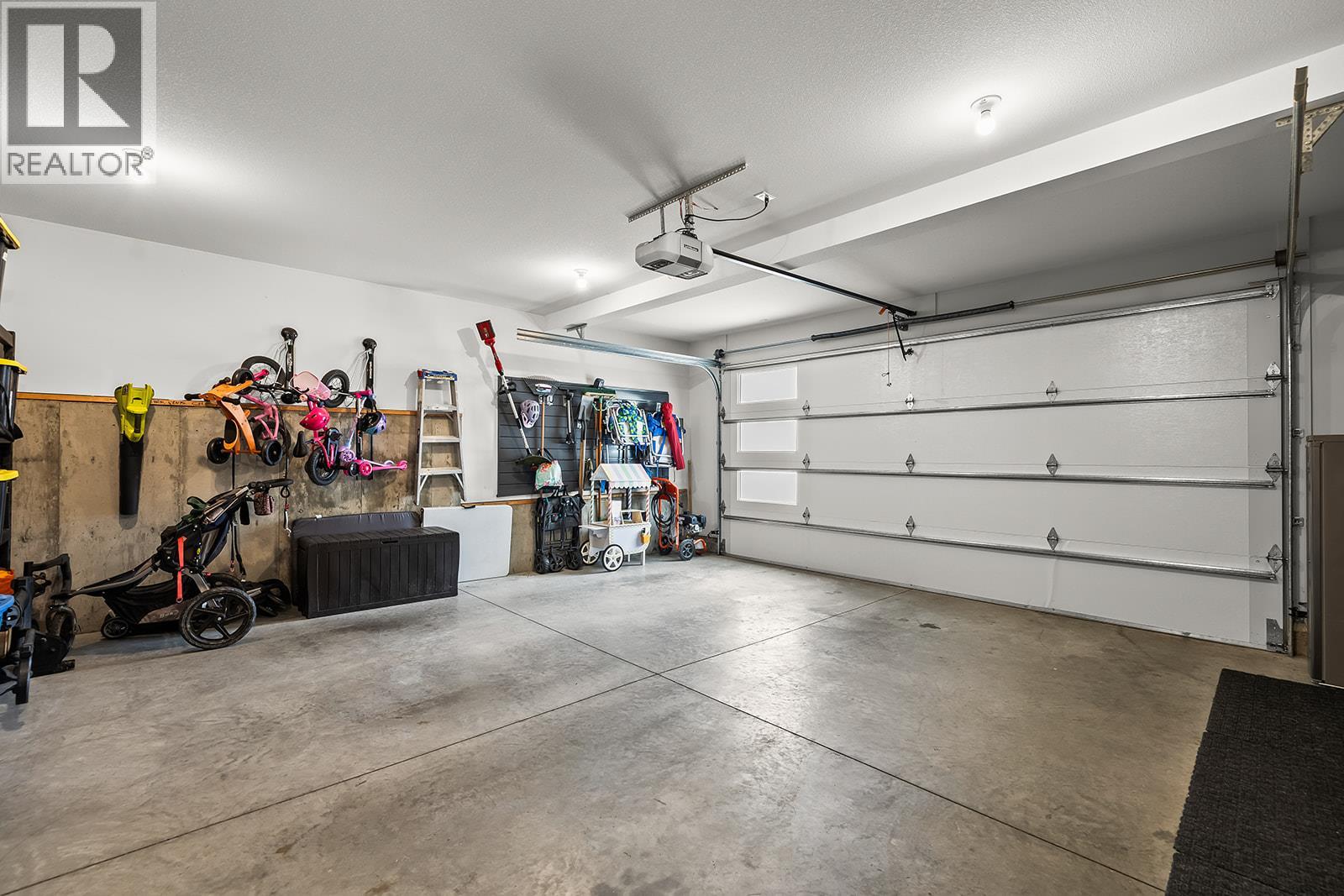 21 Forest Edge Drive