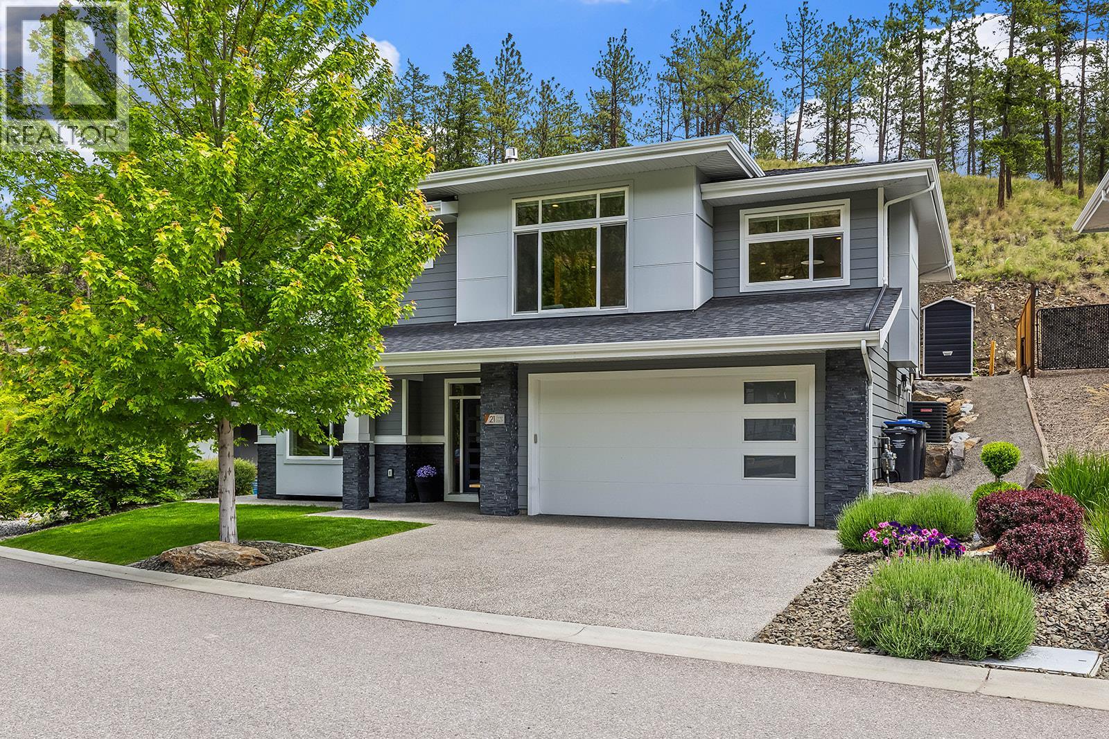 21 Forest Edge Drive