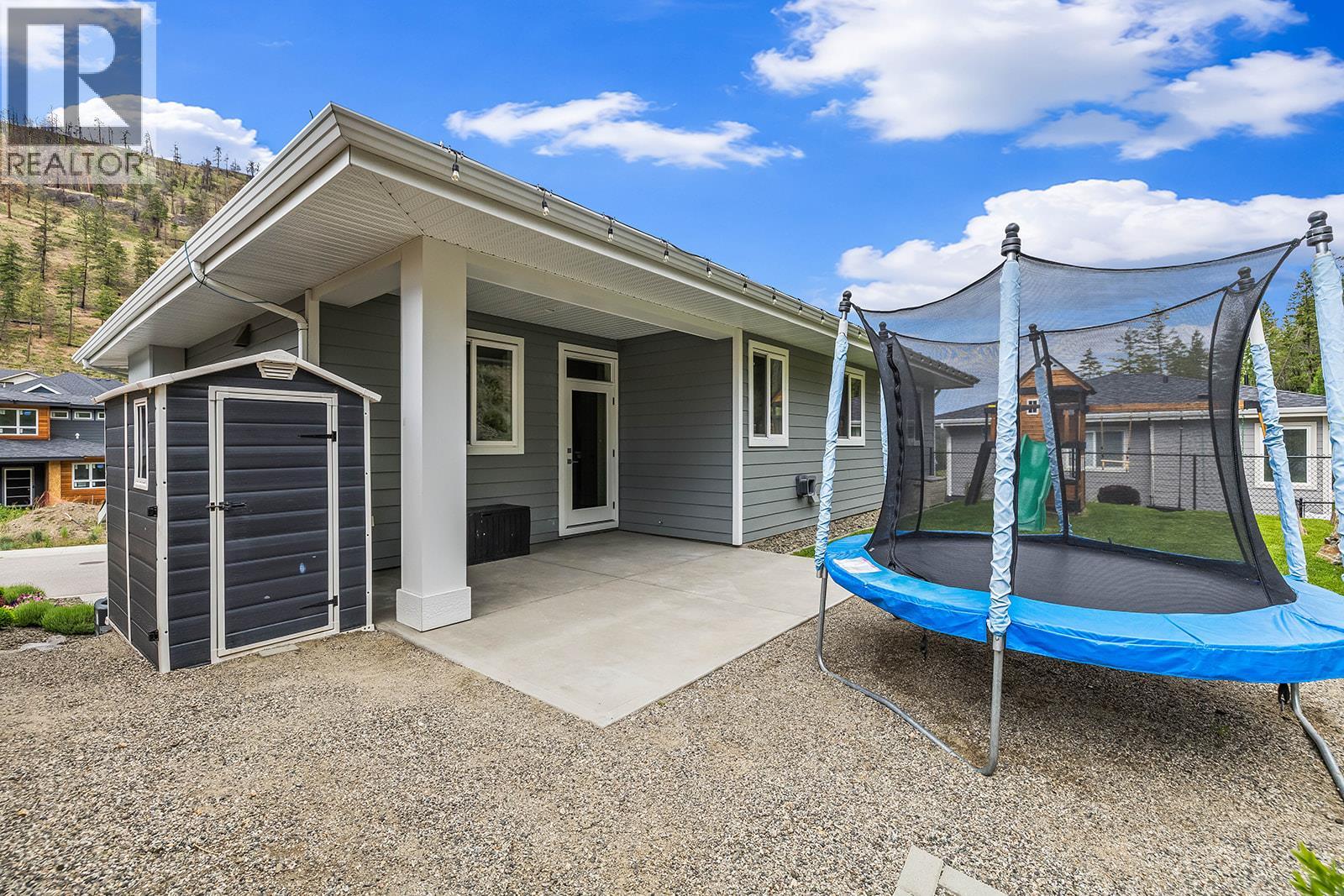 21 Forest Edge Drive