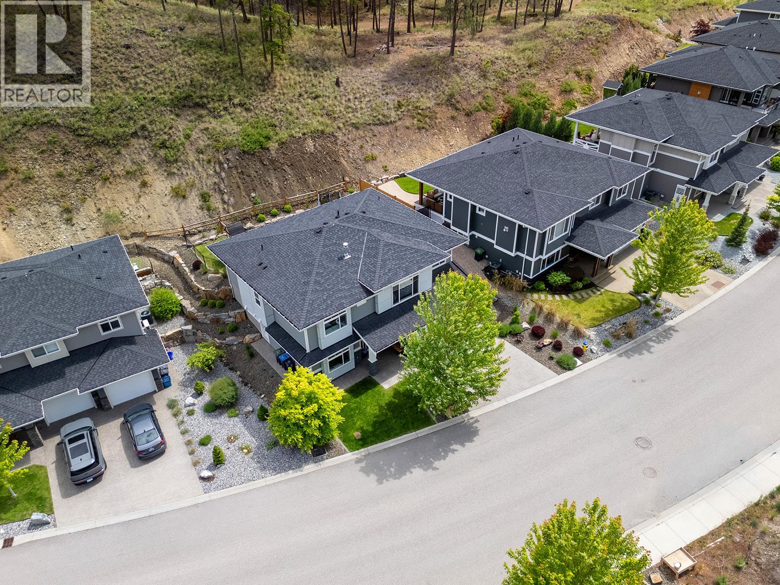 21 Forest Edge Drive
