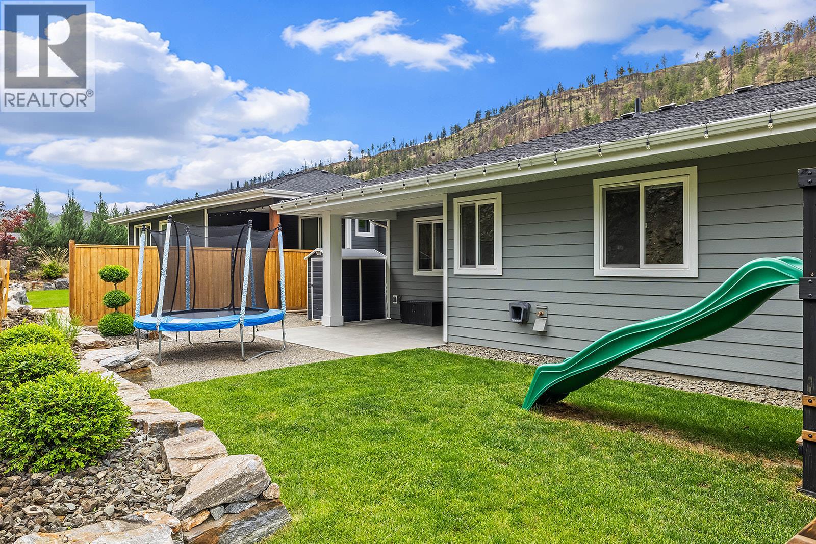 21 Forest Edge Drive
