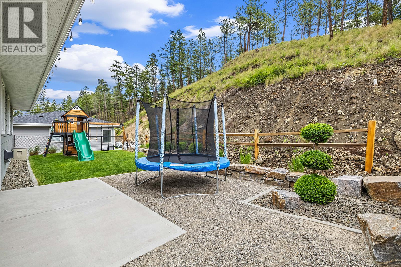 21 Forest Edge Drive