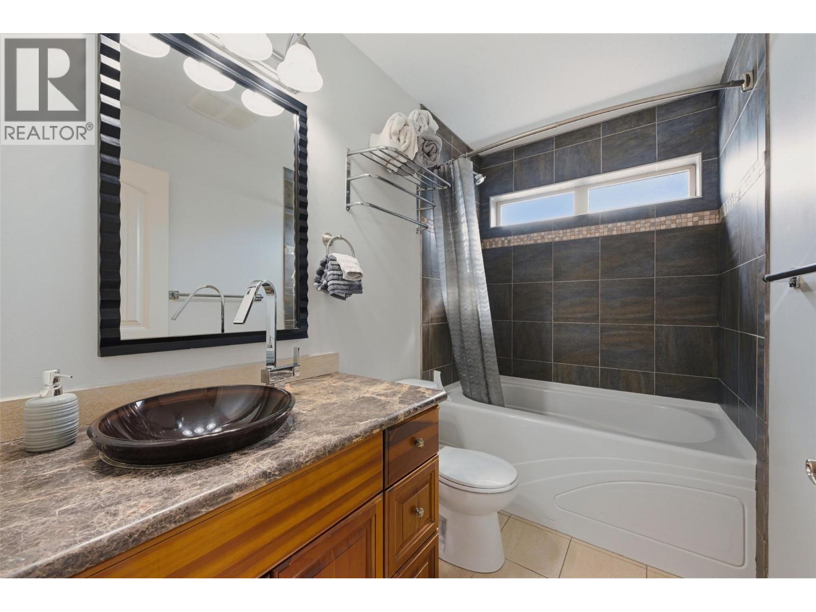 6765 La Palma Loop Unit# 220