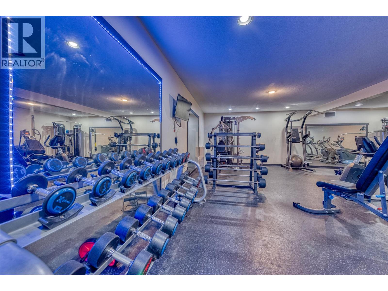 6765 La Palma Loop Unit# 220