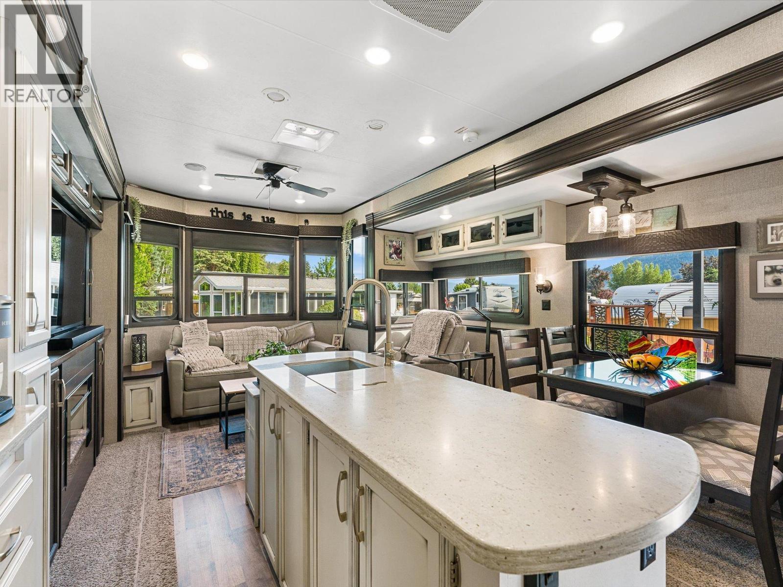 415 Commonwealth Road Unit# 410