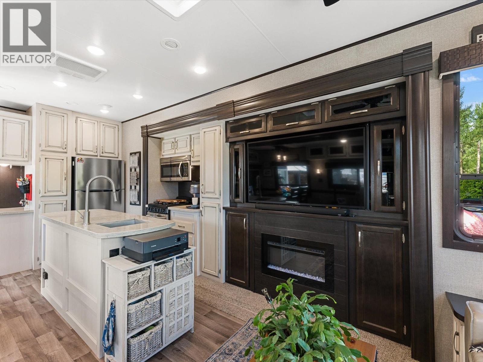 415 Commonwealth Road Unit# 410