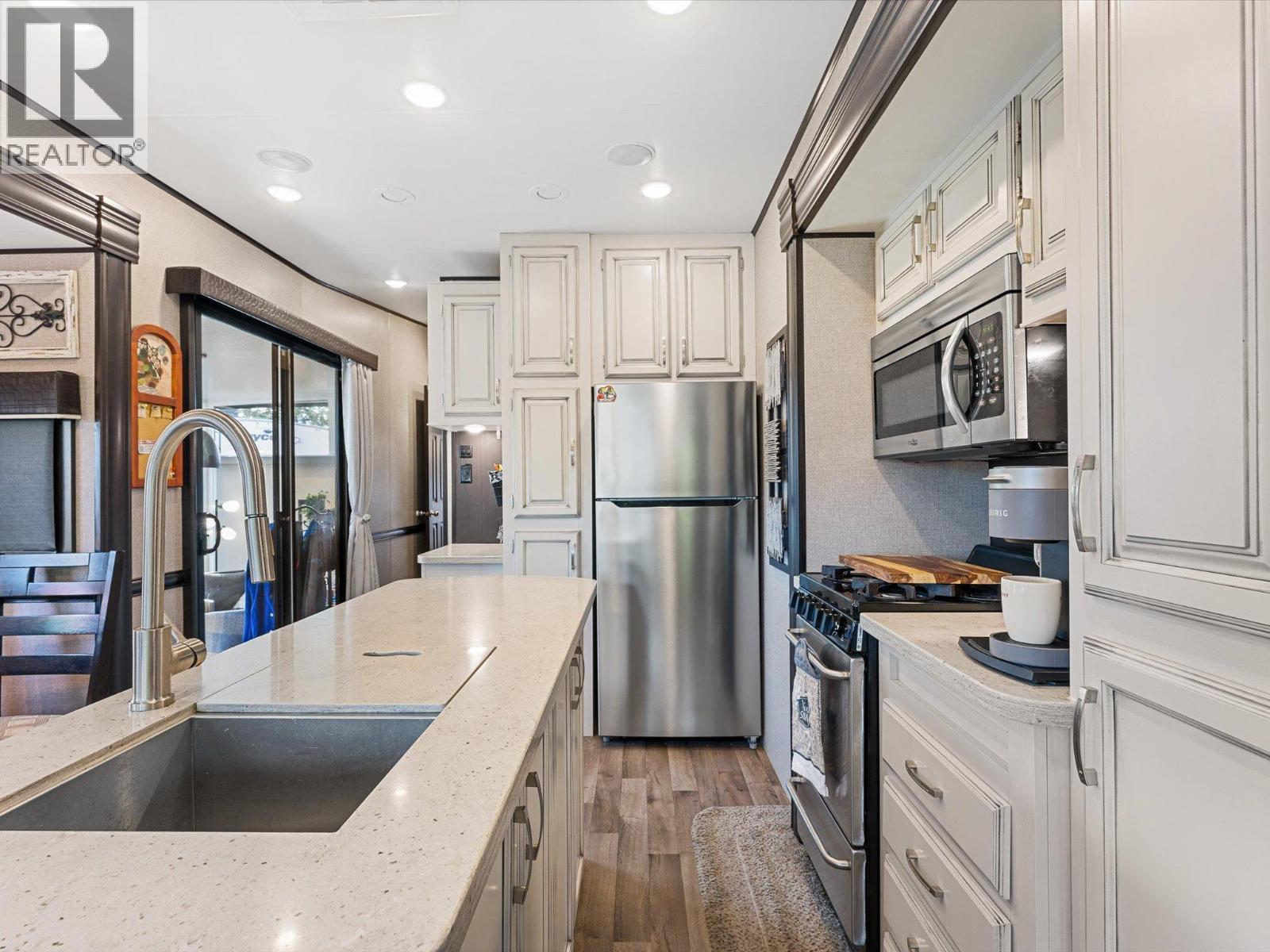 415 Commonwealth Road Unit# 410