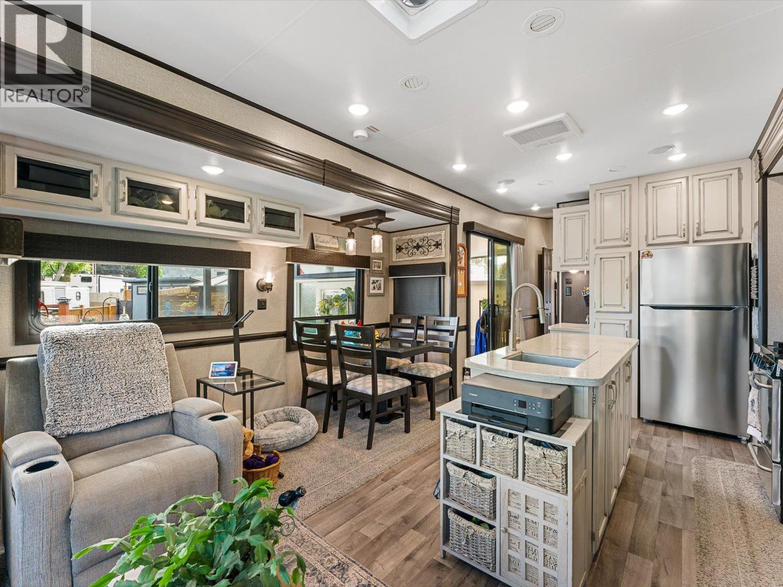 415 Commonwealth Road Unit# 410