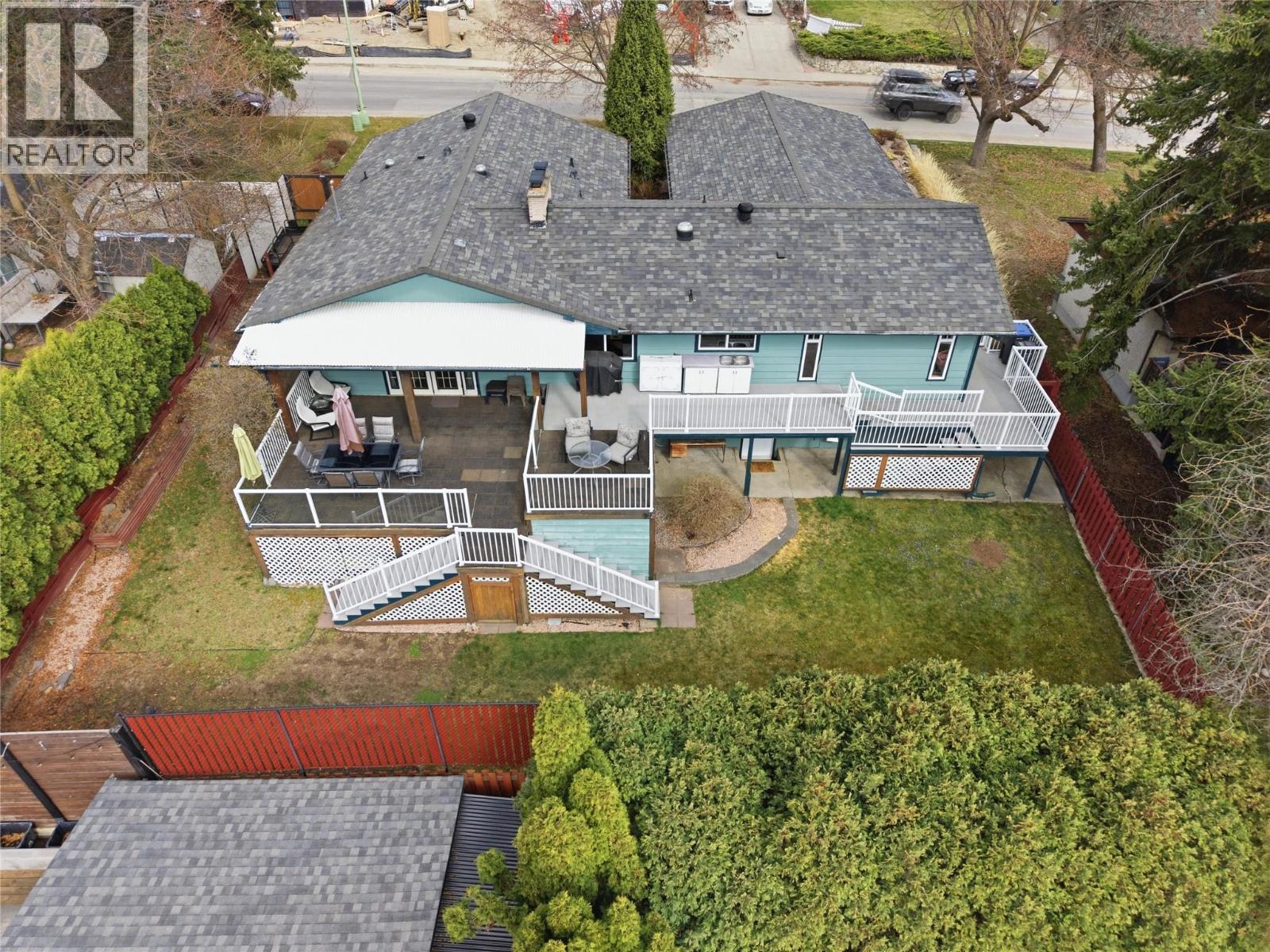1641 Mountain Avenue