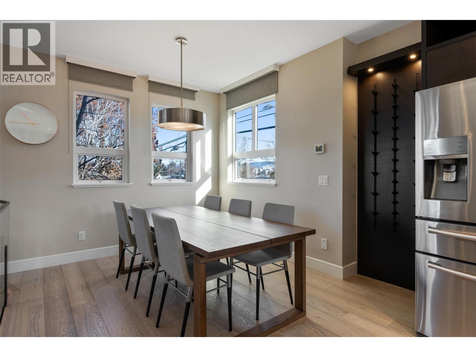 3756 Lakeshore Road Unit# 18