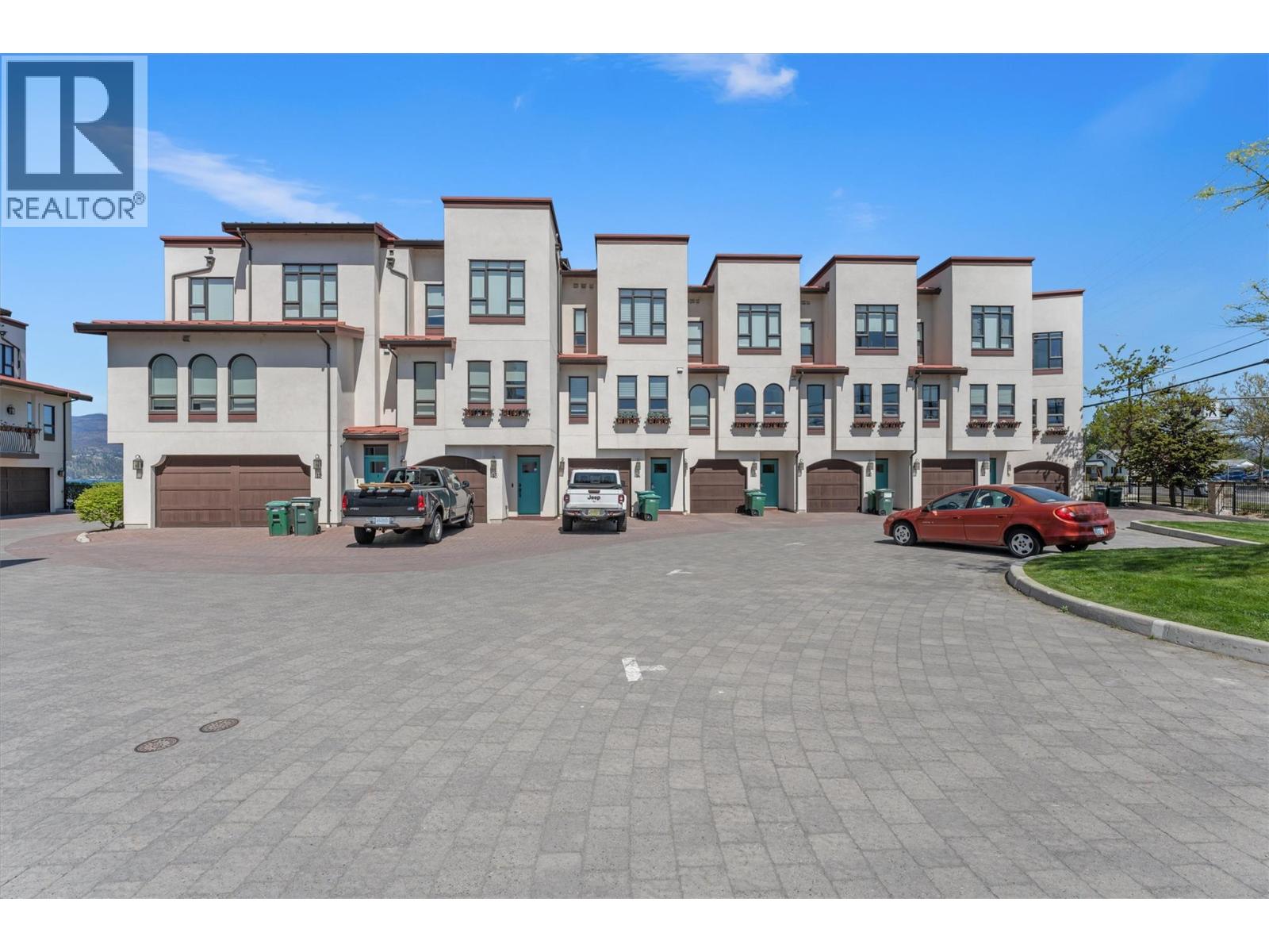3756 Lakeshore Road Unit# 18
