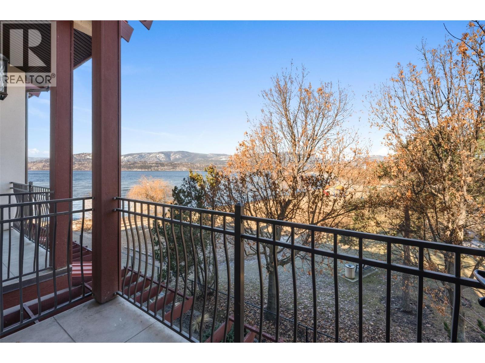 3756 Lakeshore Road Unit# 18