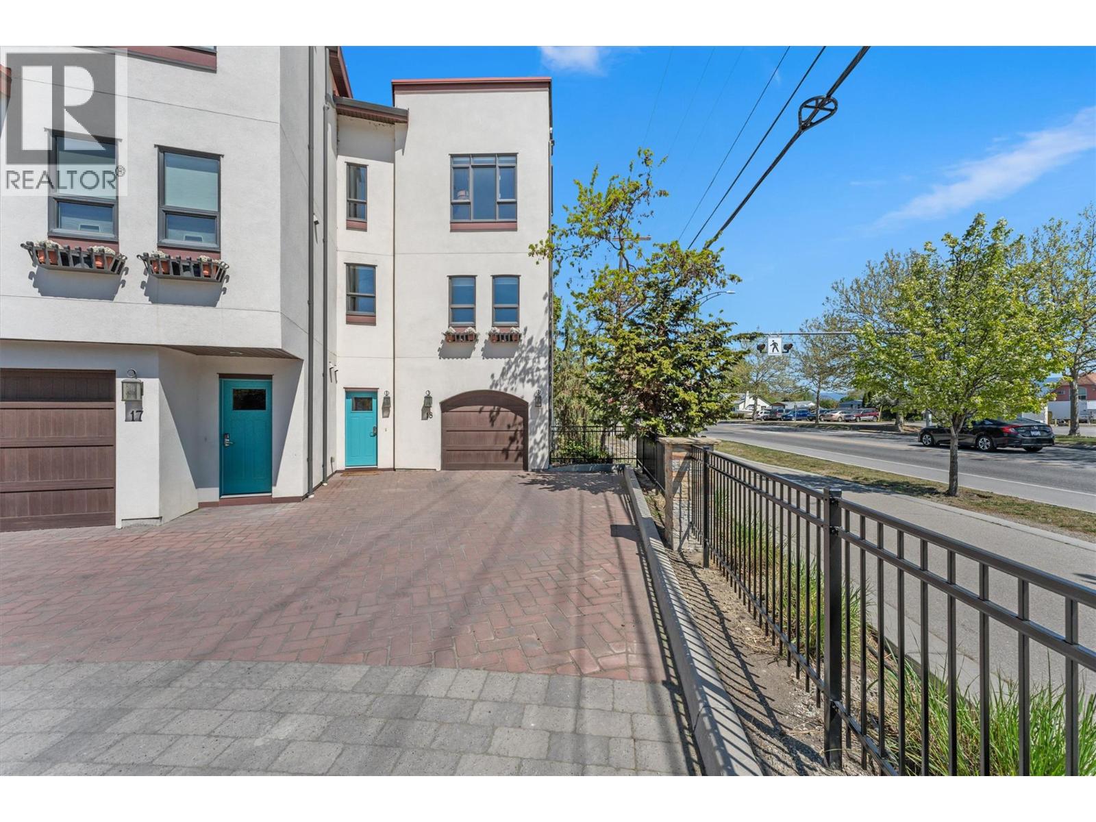 3756 Lakeshore Road Unit# 18