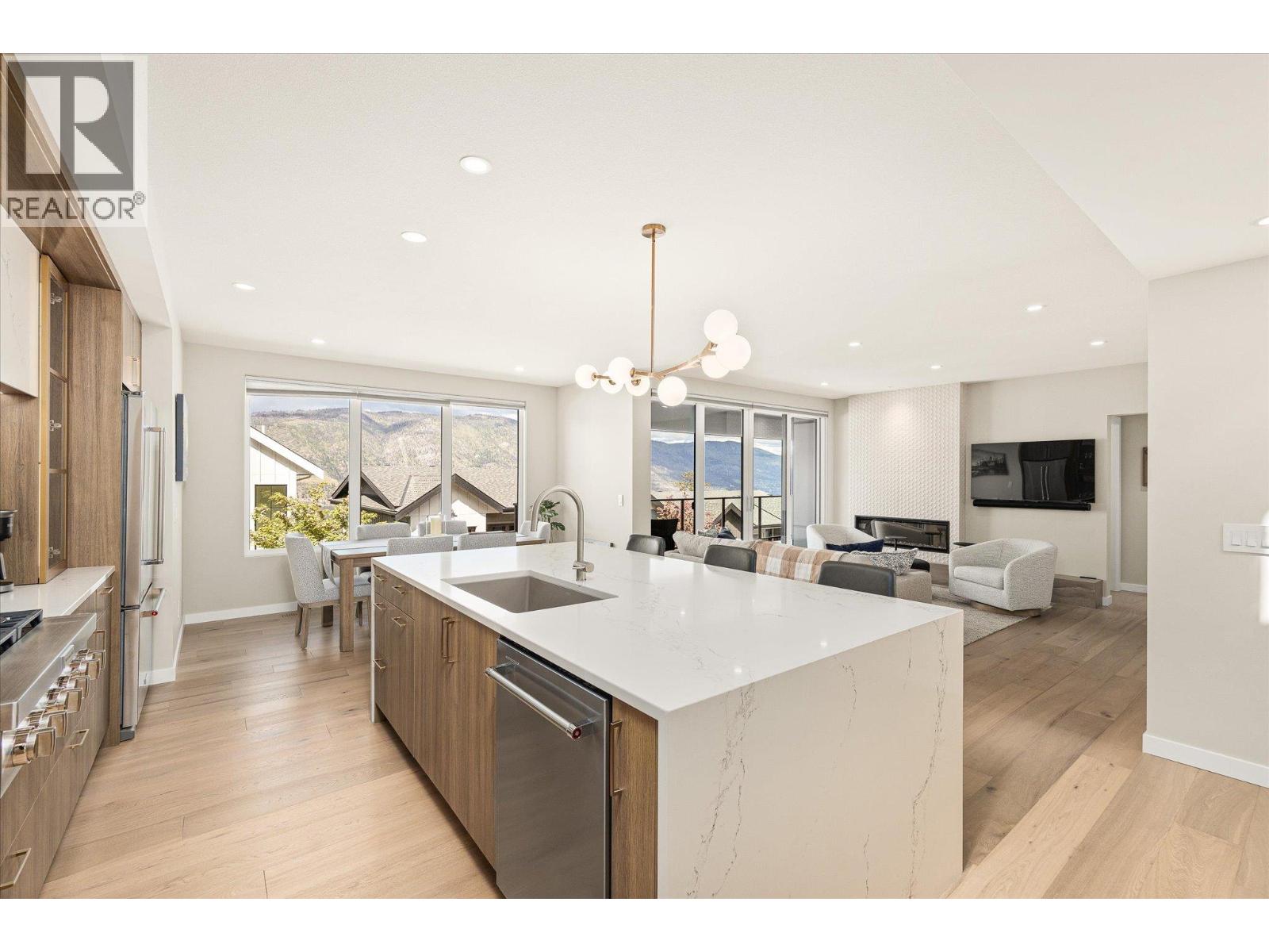 3311 Aspen Lane