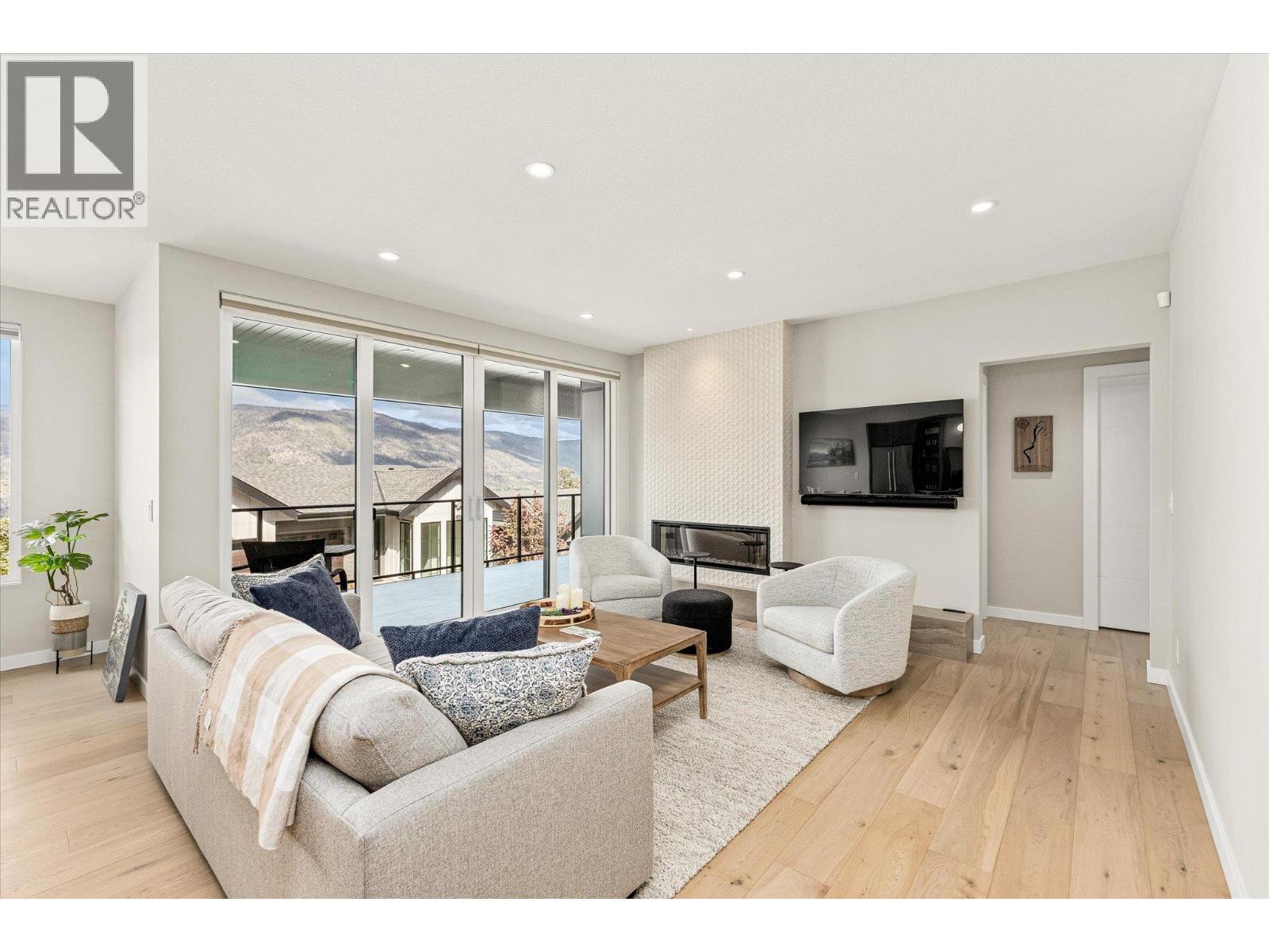 3311 Aspen Lane