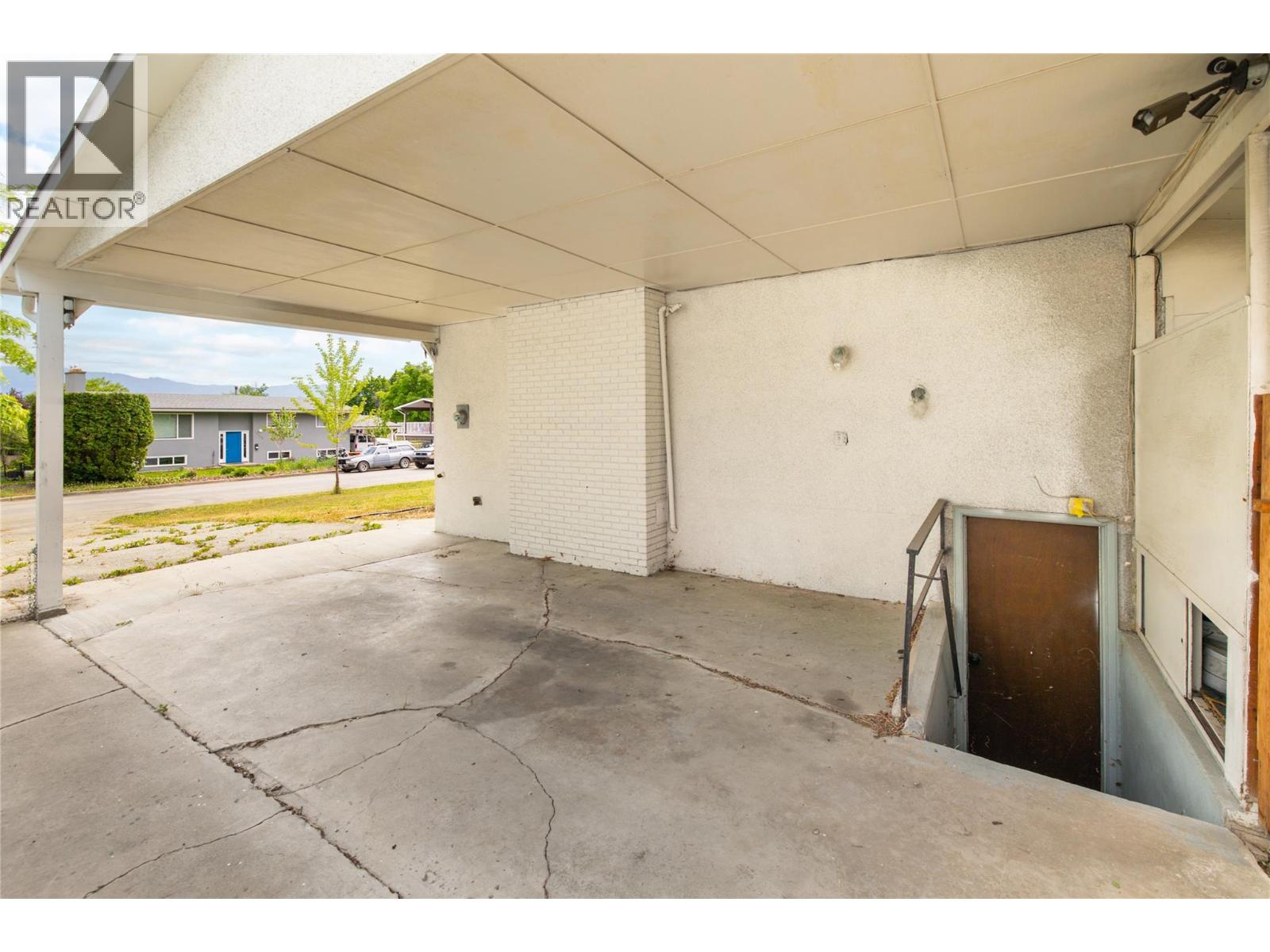 1738 Smithson Drive