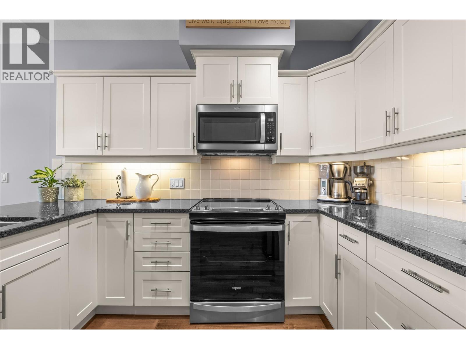 3735 Casorso Road Unit# 410
