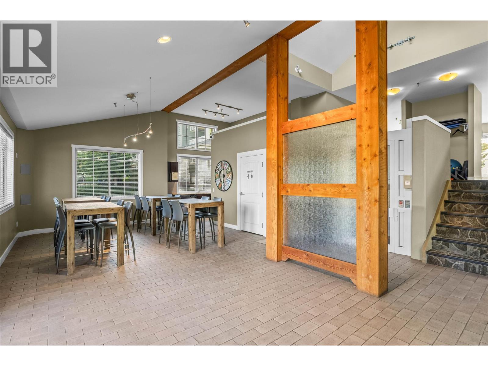 3735 Casorso Road Unit# 410