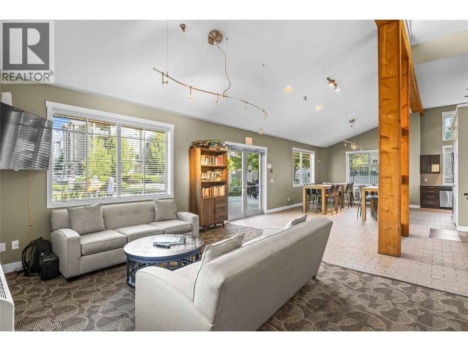 3735 Casorso Road Unit# 410
