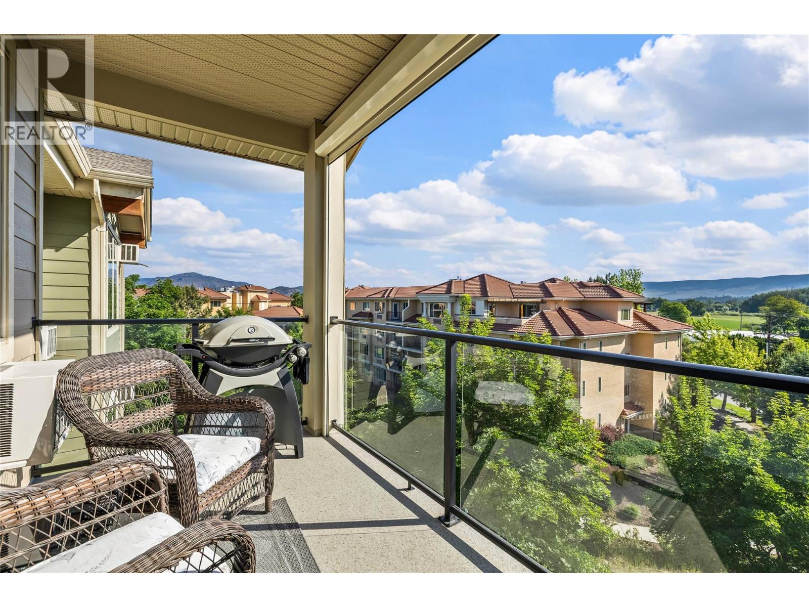 3735 Casorso Road Unit# 410