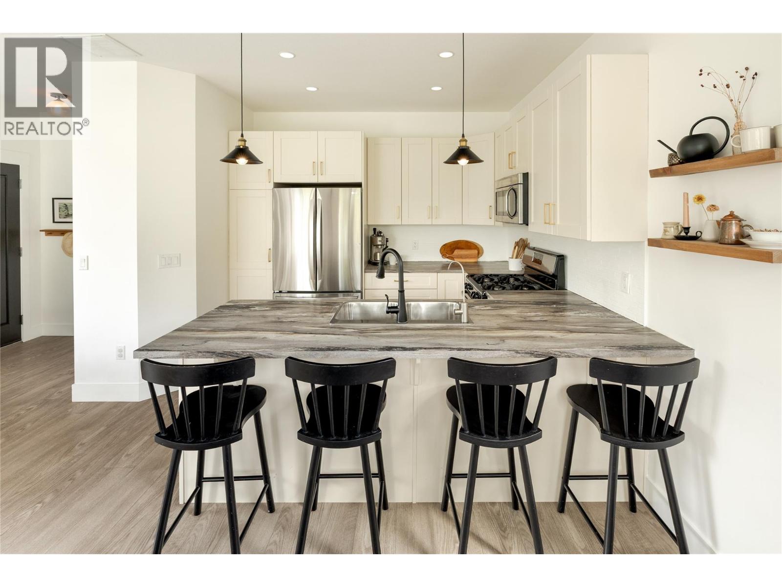 1209 Bergamot Avenue