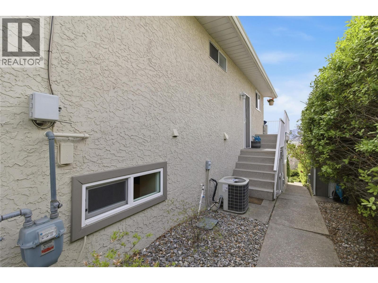 869 McKenzie Road
