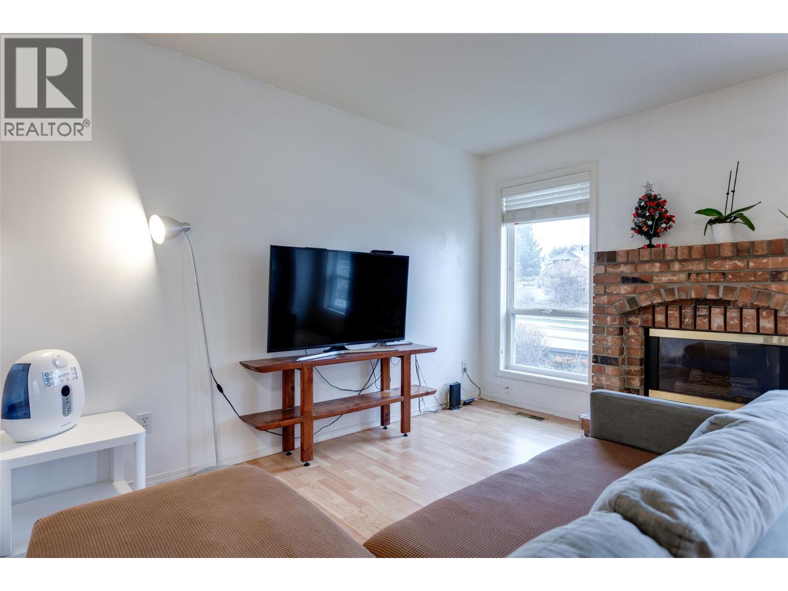 133 Wyndham Crescent Unit# 115