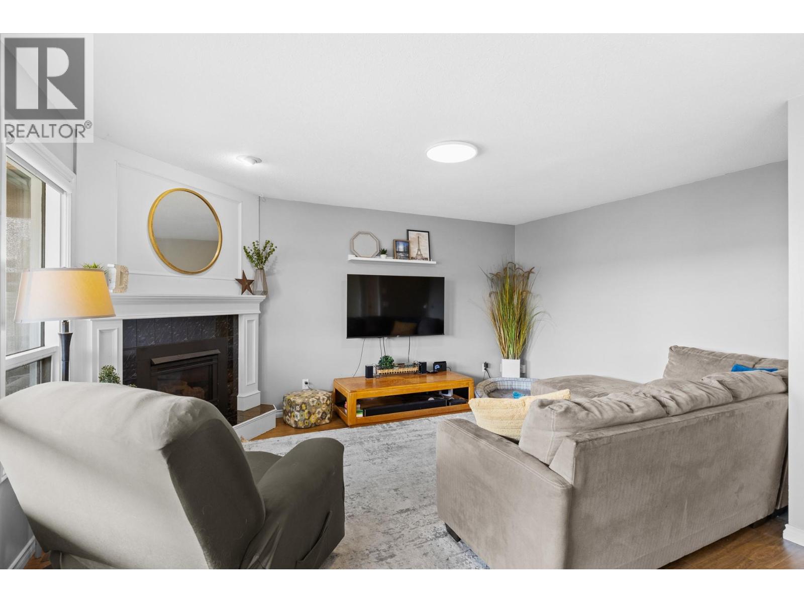 845 Hollydell Road