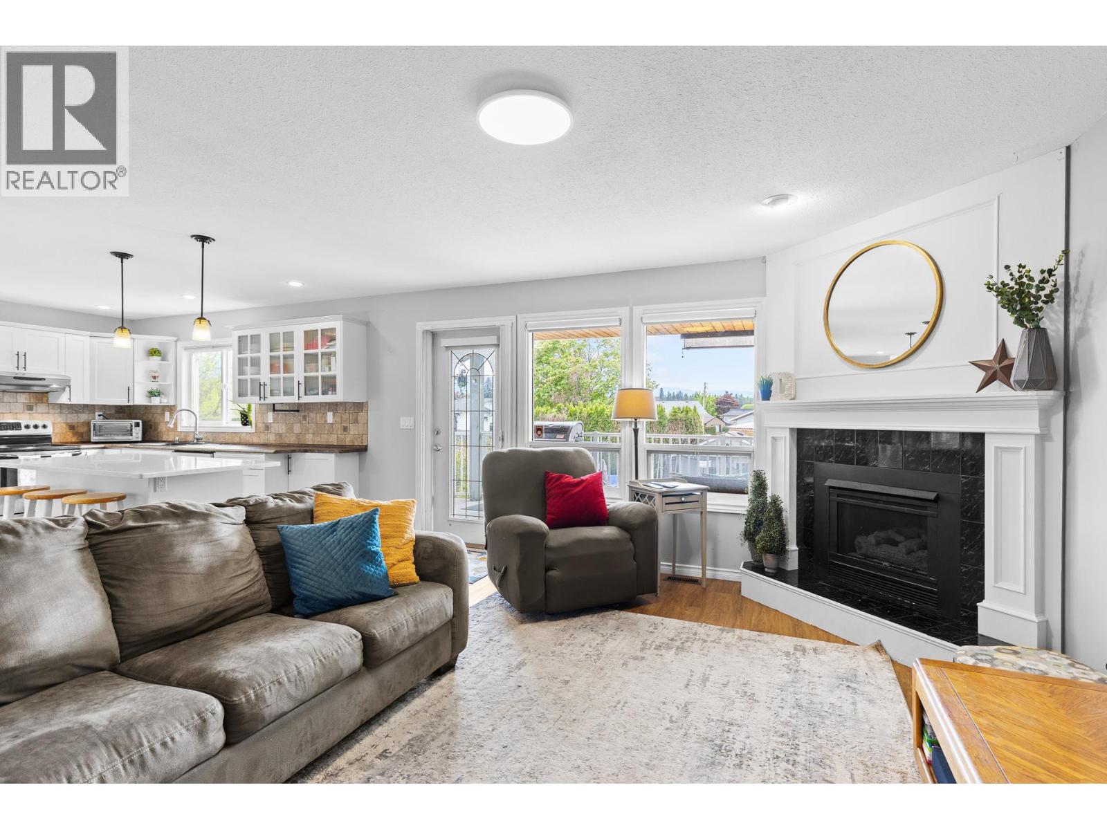 845 Hollydell Road