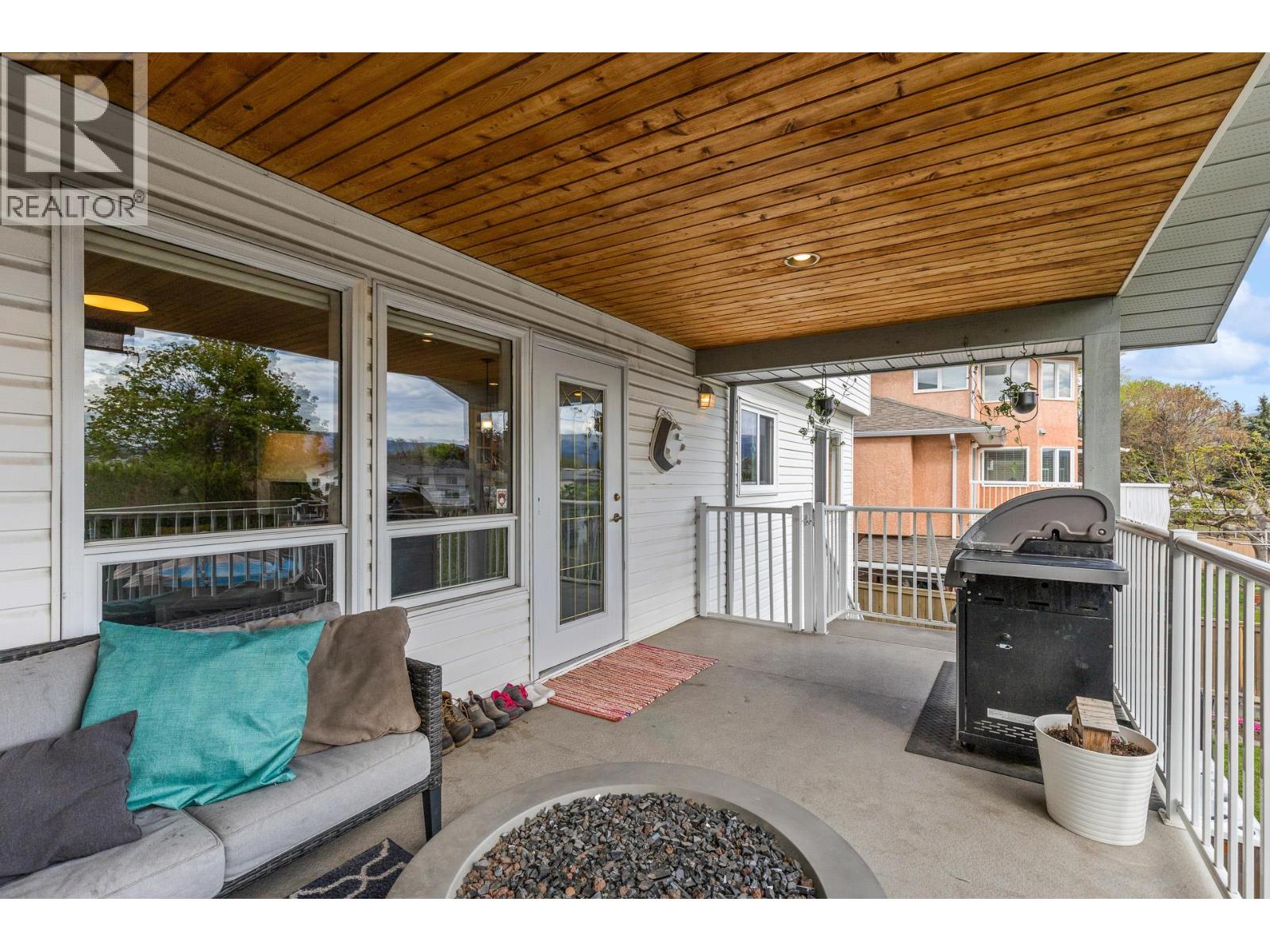 845 Hollydell Road
