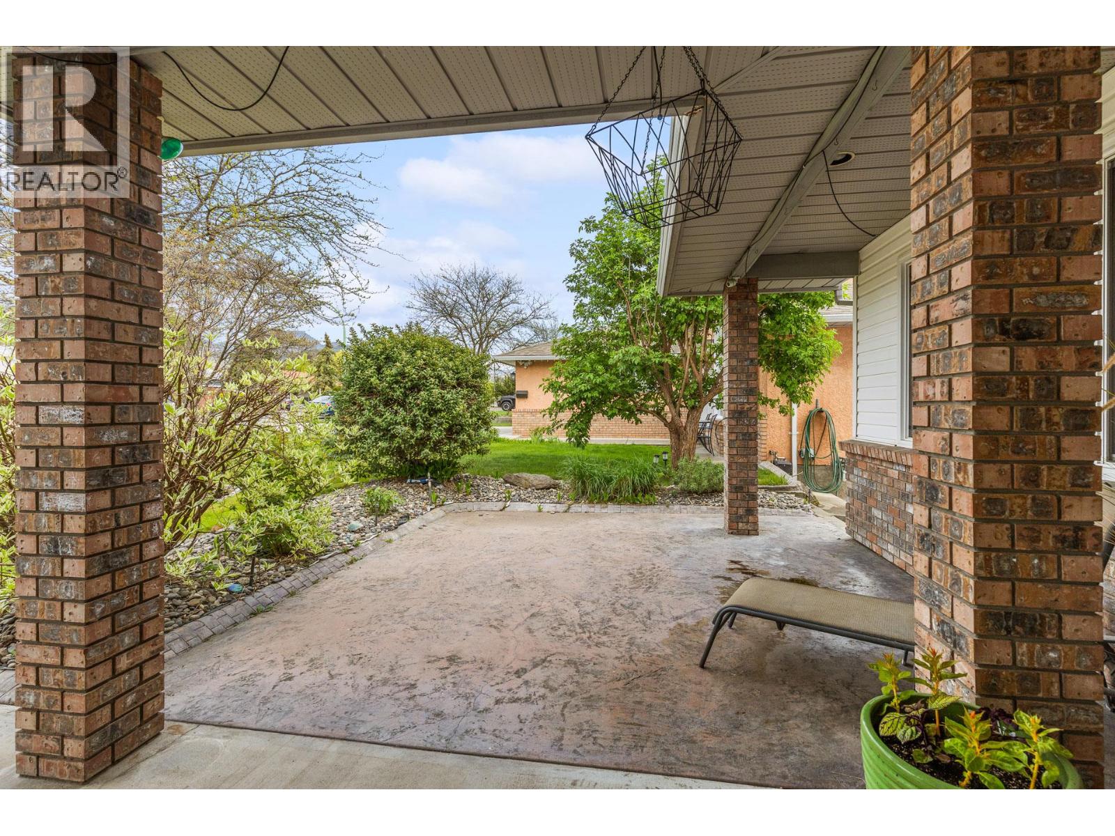 845 Hollydell Road