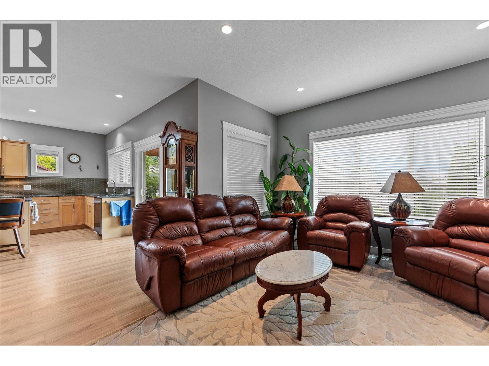 3410 Kingfisher Road