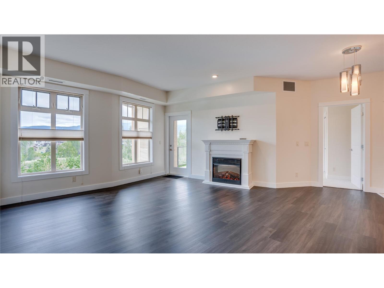 2551 Shoreline Drive Unit# 412
