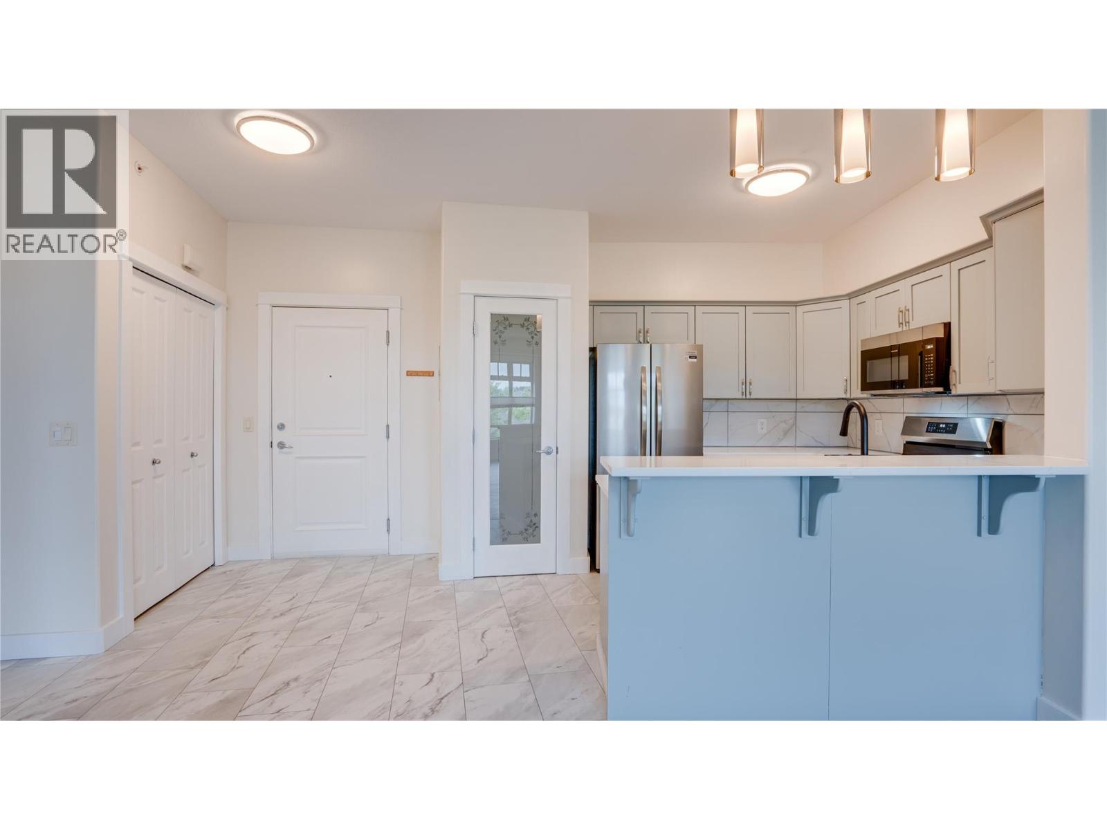 2551 Shoreline Drive Unit# 412