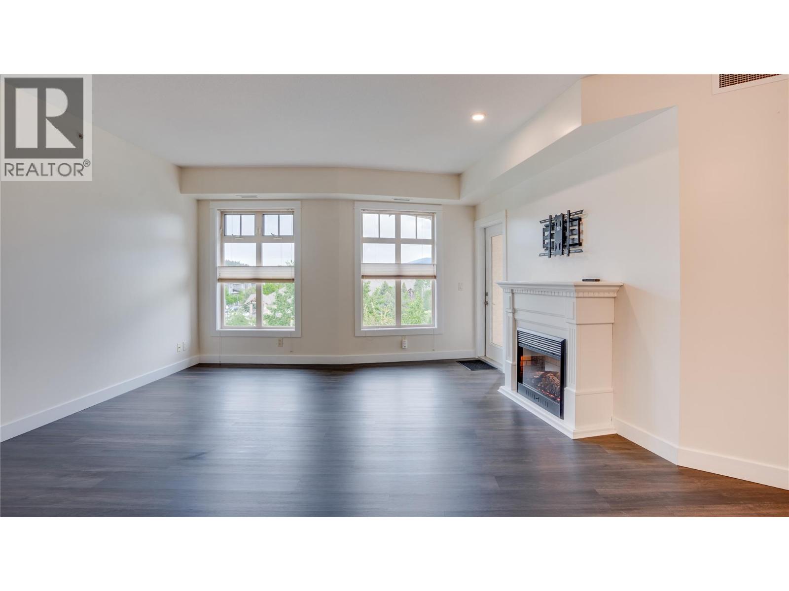 2551 Shoreline Drive Unit# 412