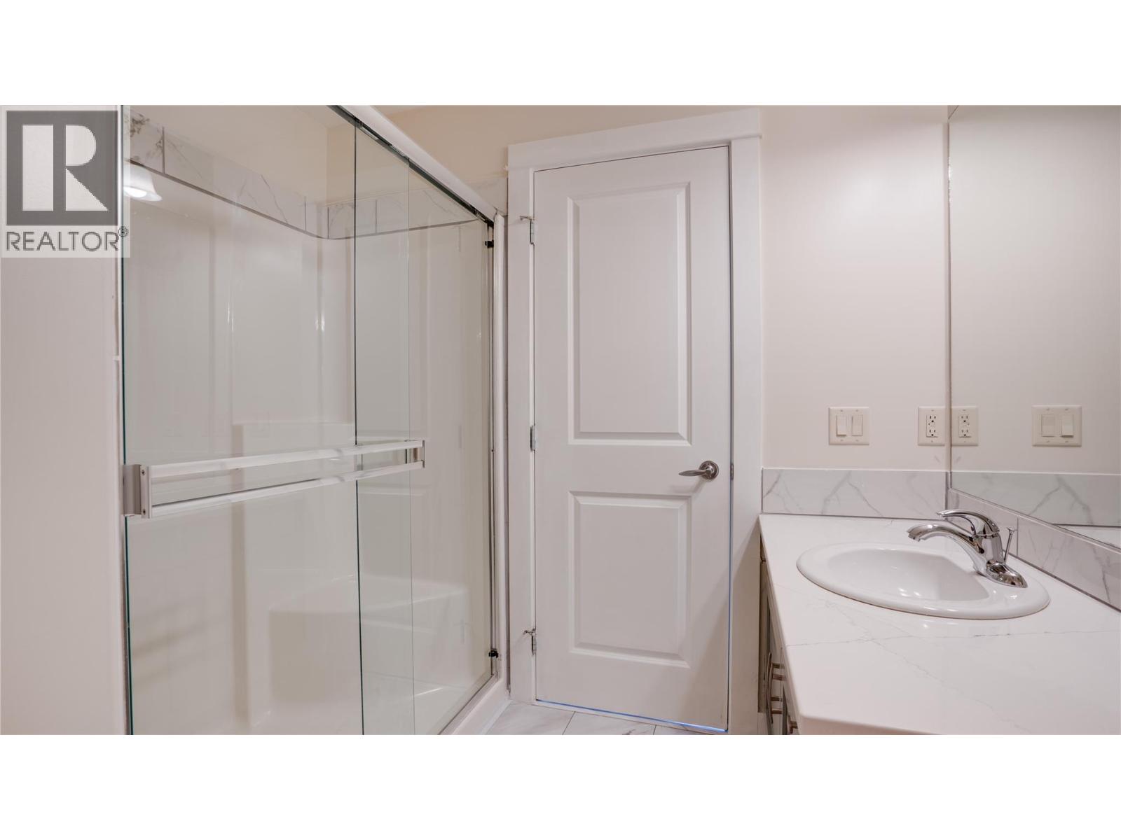 2551 Shoreline Drive Unit# 412