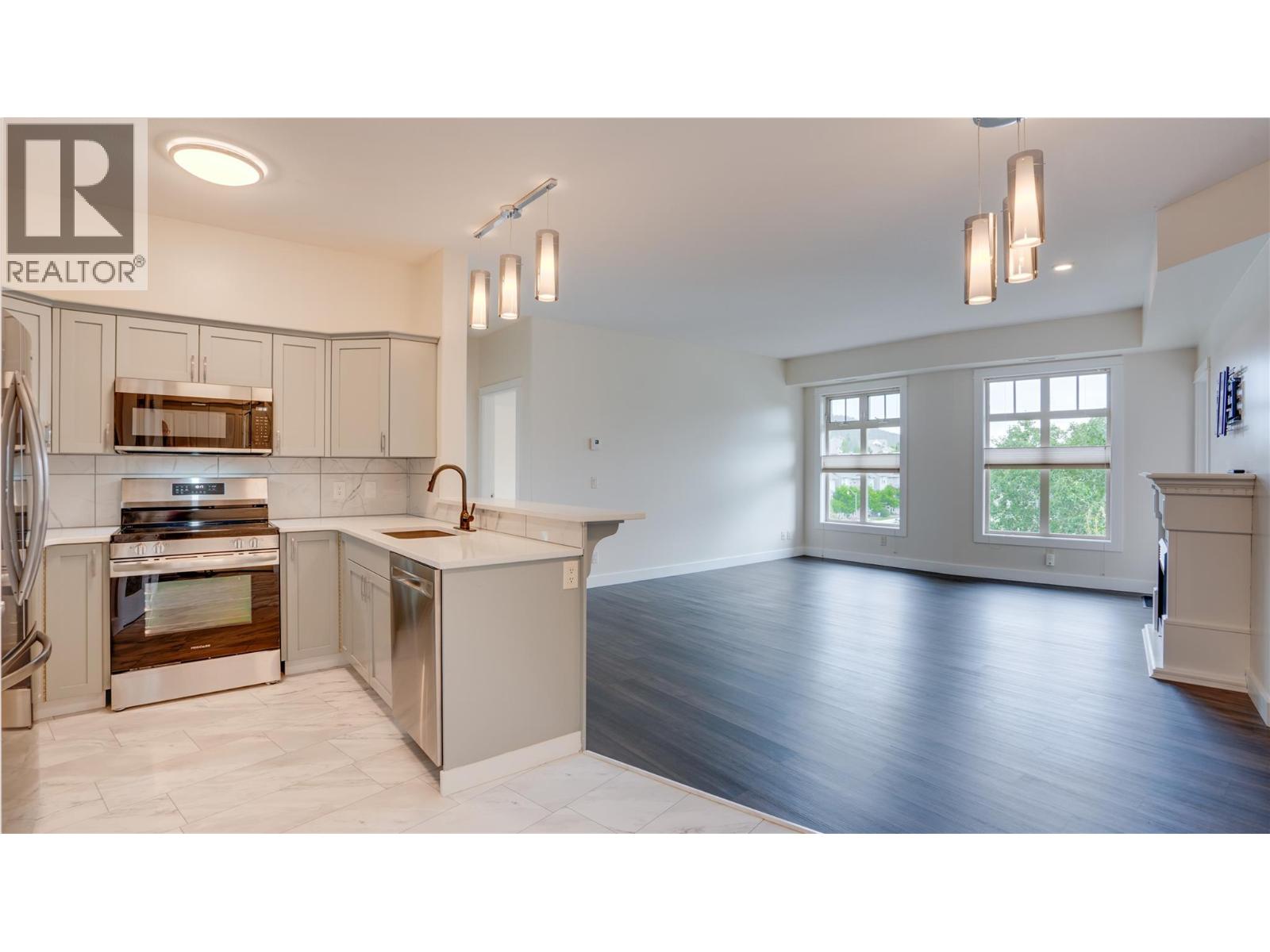 2551 Shoreline Drive Unit# 412