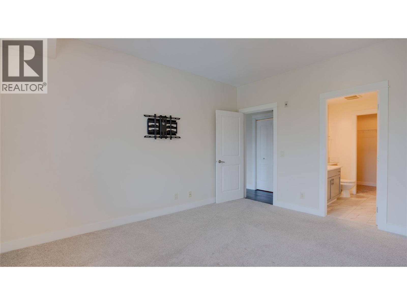 2551 Shoreline Drive Unit# 412