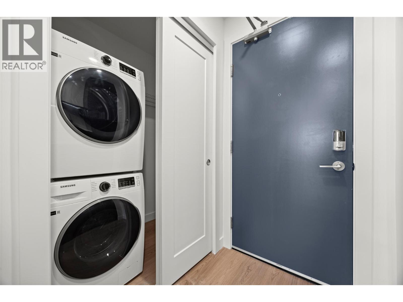 1380 Pridham Avenue Unit# 212