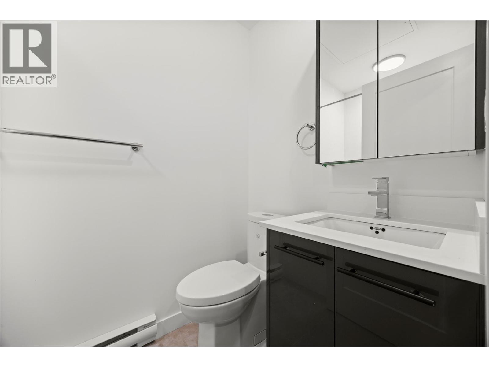 1380 Pridham Avenue Unit# 212