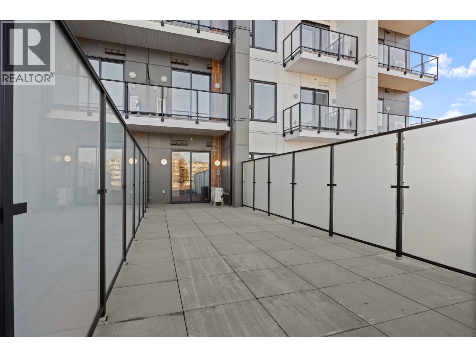 1380 Pridham Avenue Unit# 212