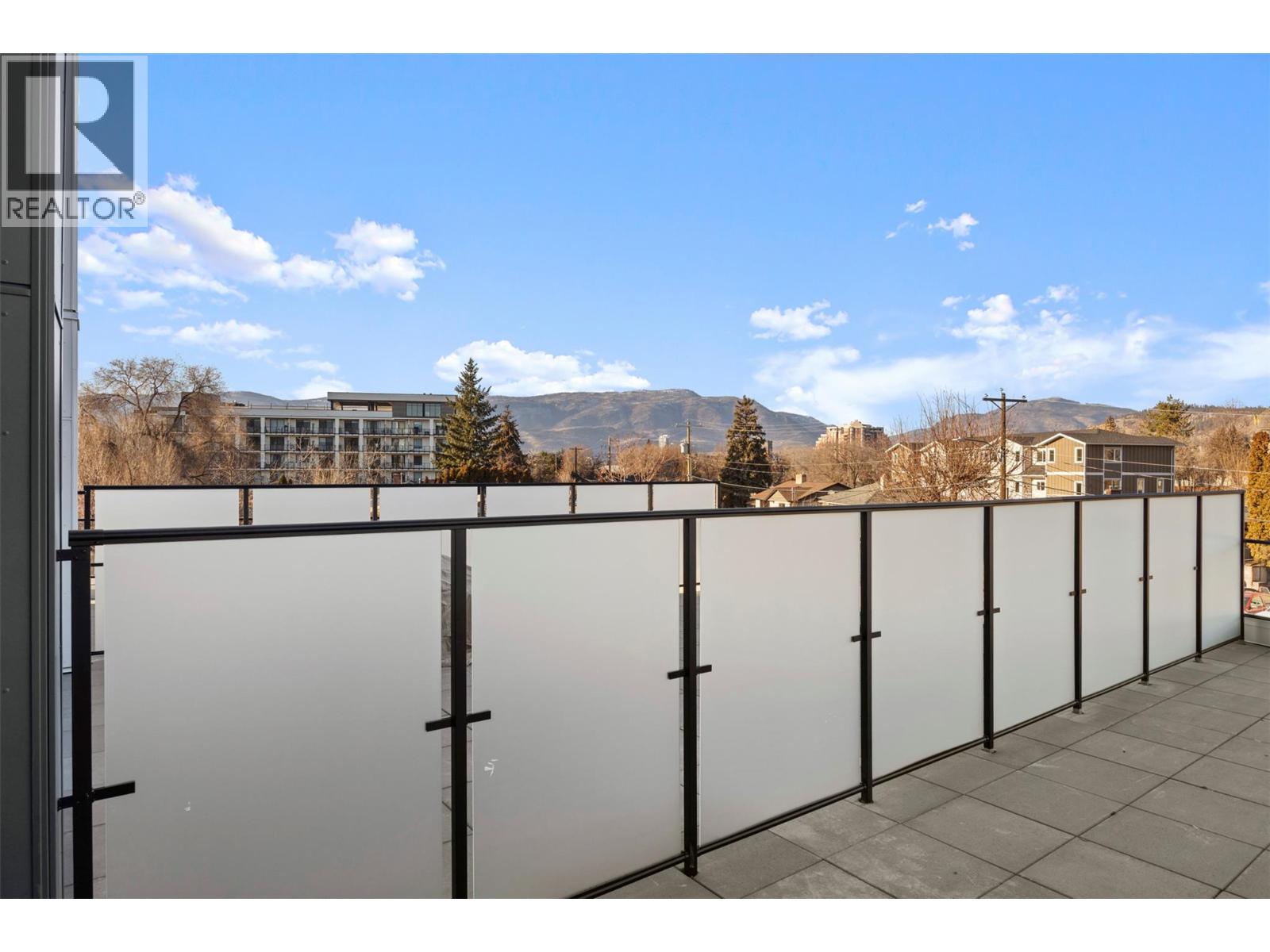 1380 Pridham Avenue Unit# 212