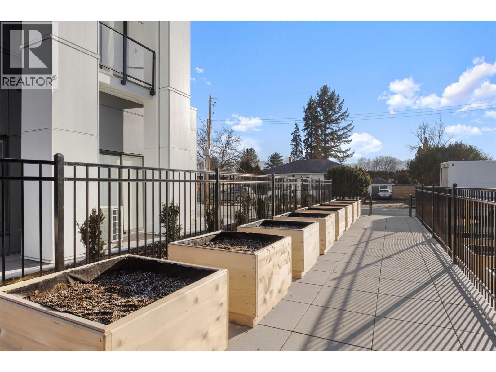 1380 Pridham Avenue Unit# 212