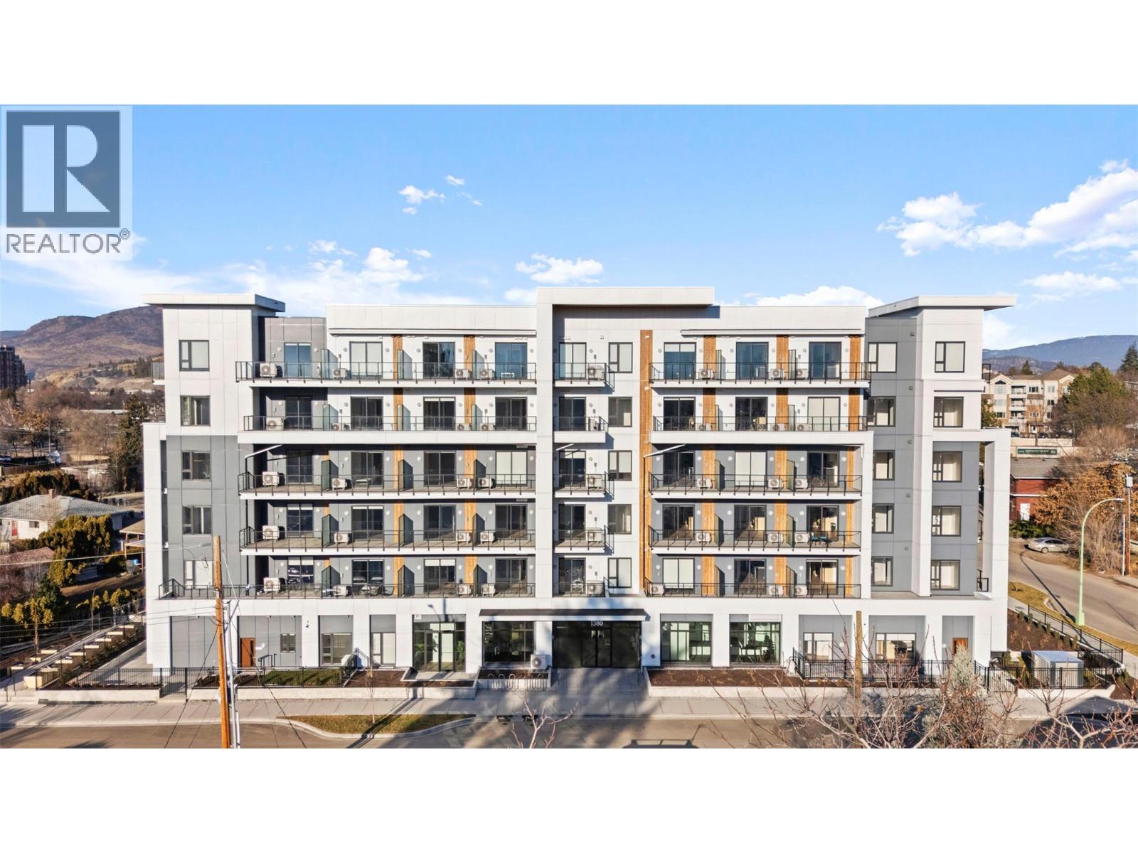 1380 Pridham Avenue Unit# 212