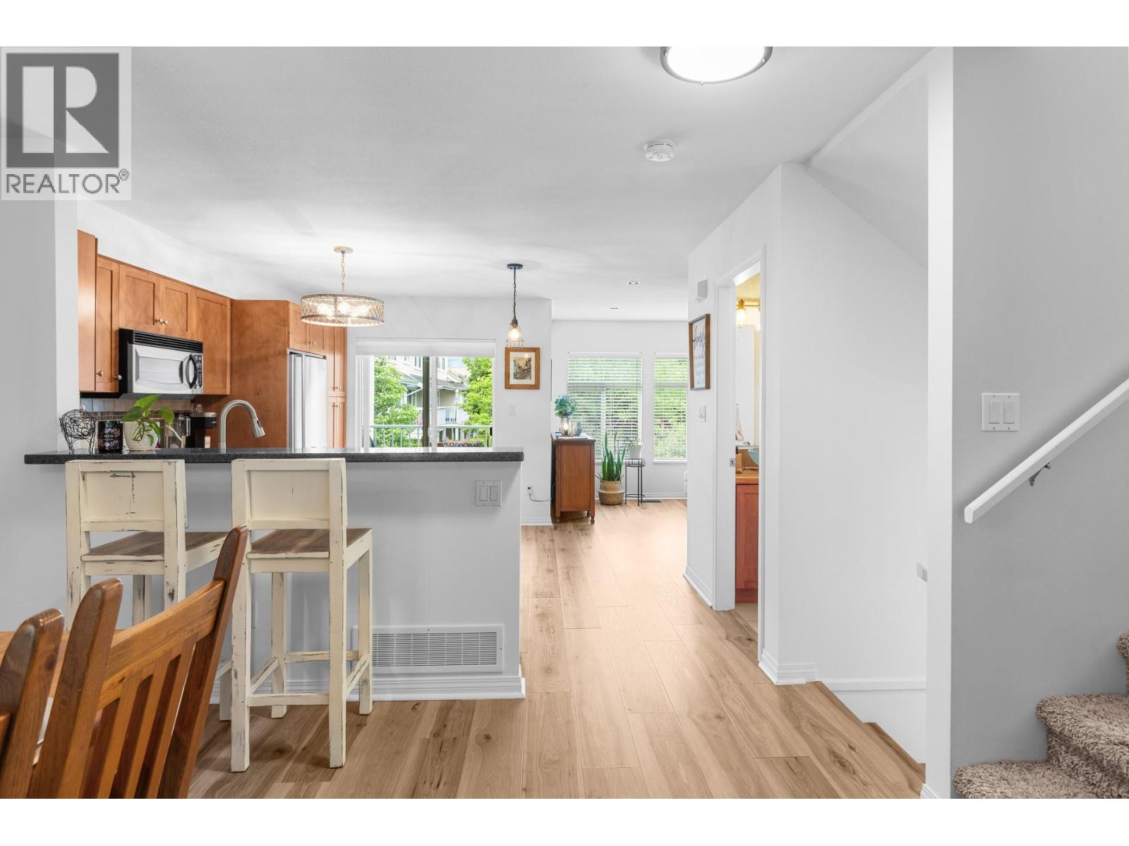 1853 Parkview Crescent Unit# 8