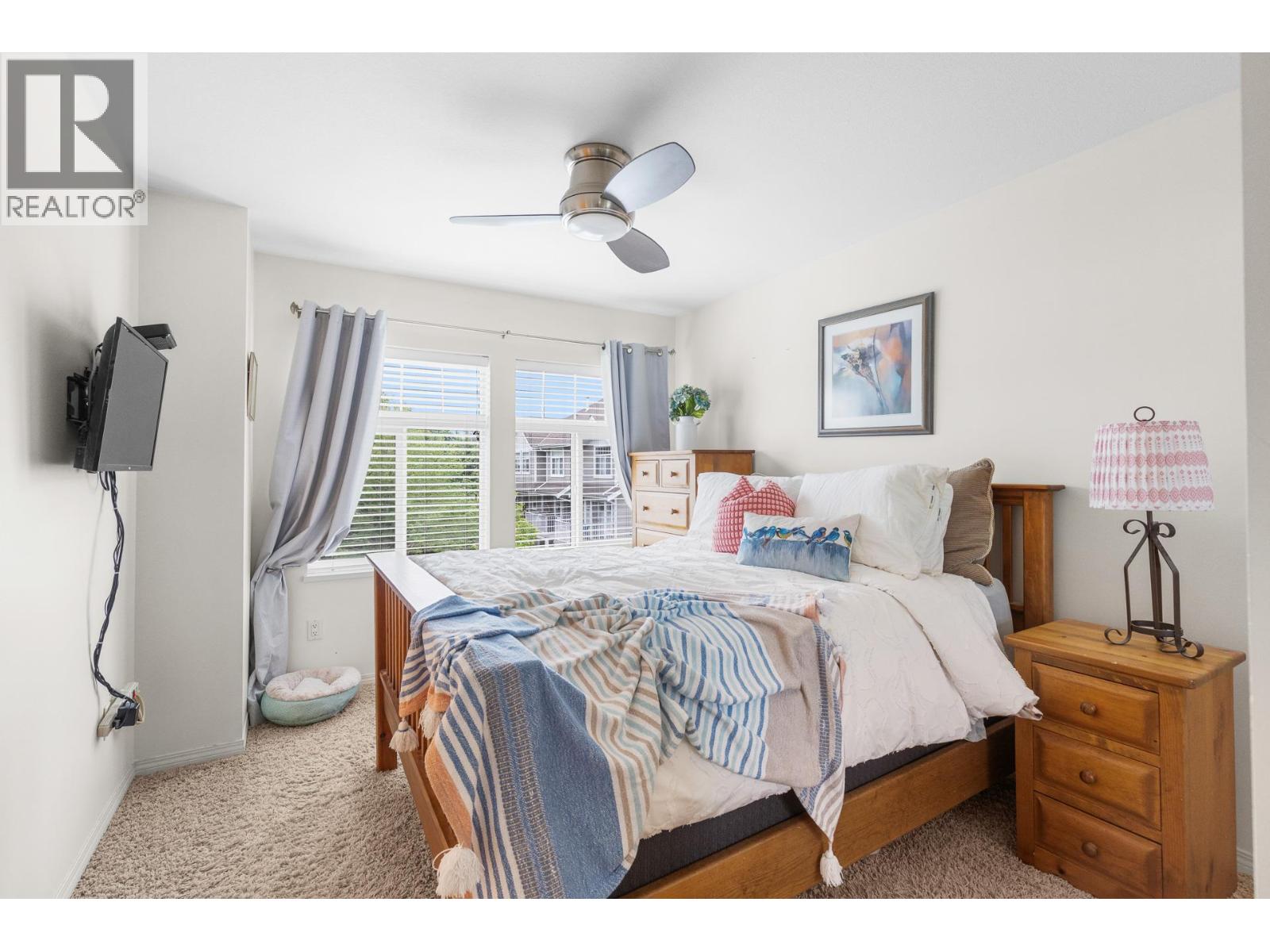 1853 Parkview Crescent Unit# 8