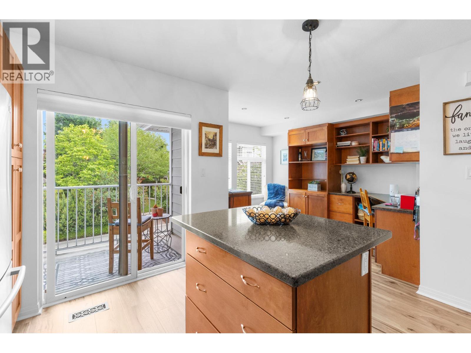 1853 Parkview Crescent Unit# 8