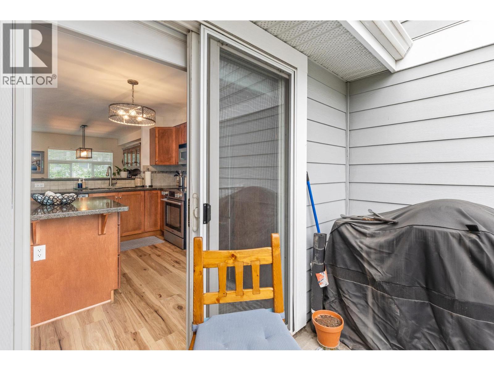1853 Parkview Crescent Unit# 8