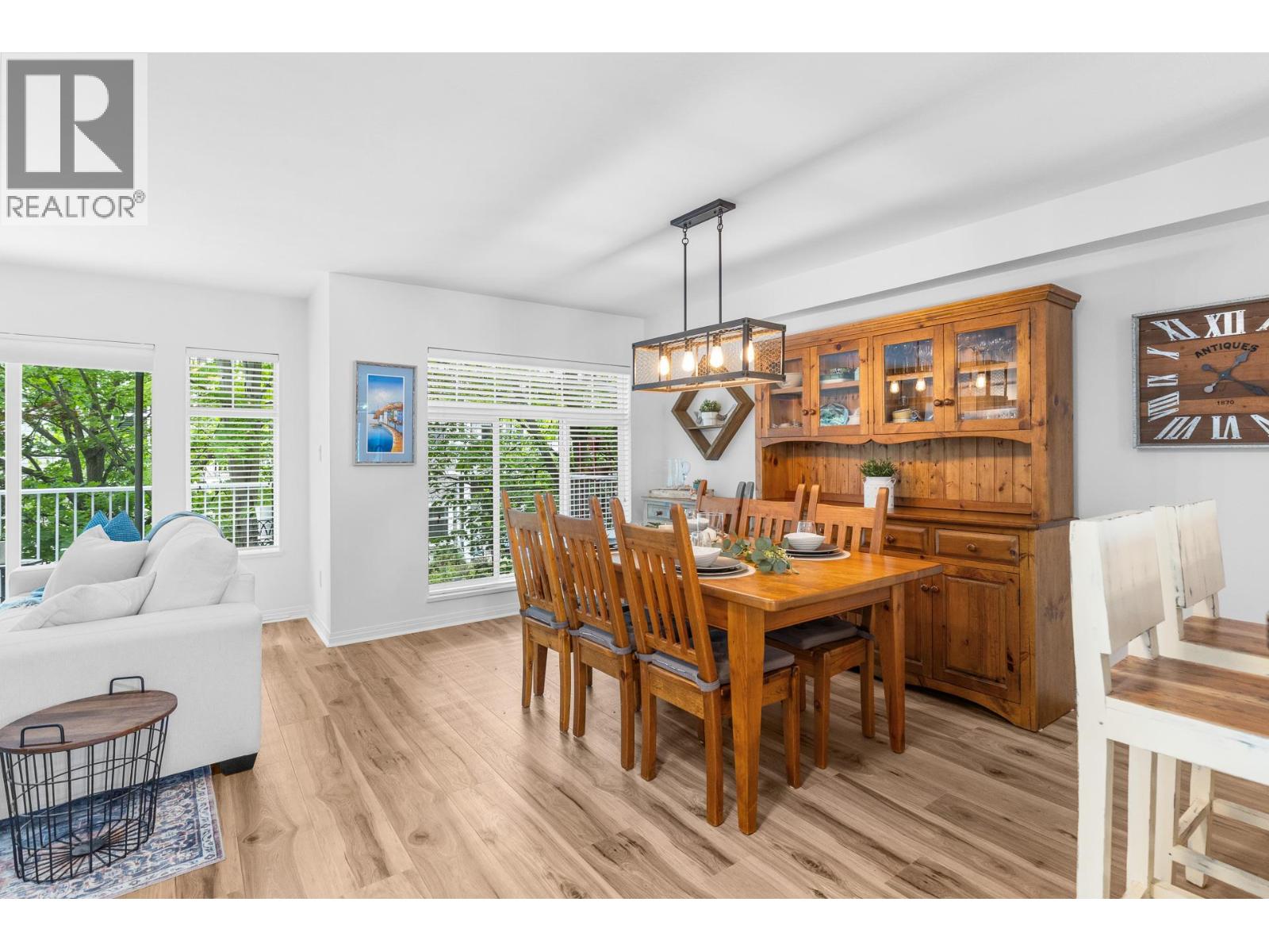 1853 Parkview Crescent Unit# 8