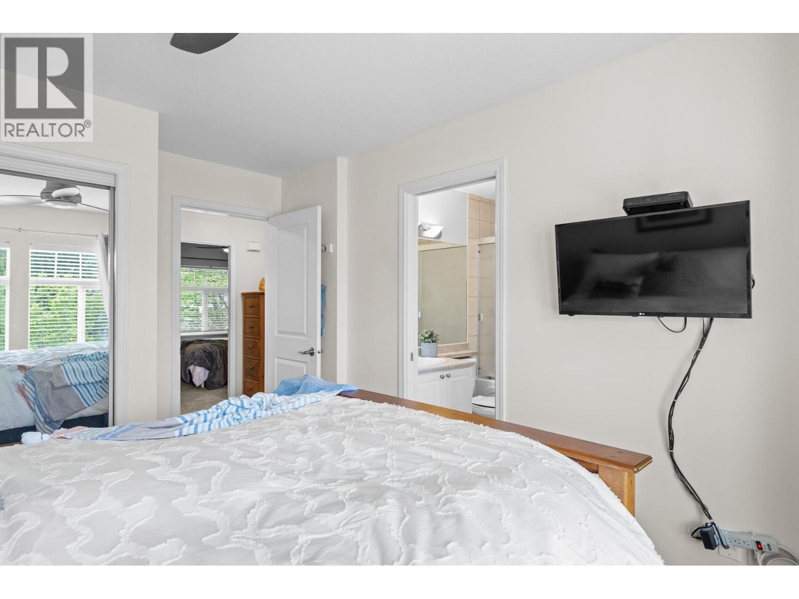 1853 Parkview Crescent Unit# 8